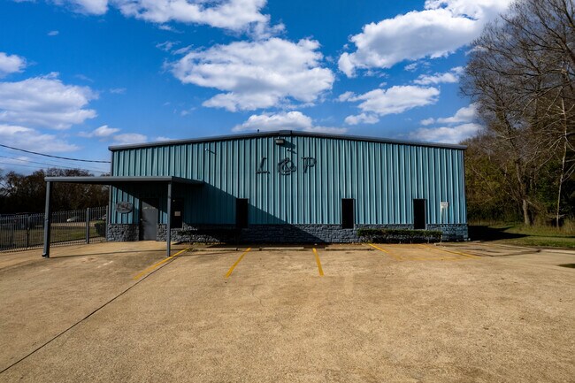 More details for 1203 W Oak St, Palestine, TX - Industrial for Sale