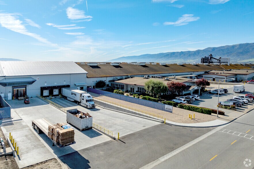 340 El Camino Real South, Salinas, CA à louer - Photo du bâtiment - Image 3 de 9