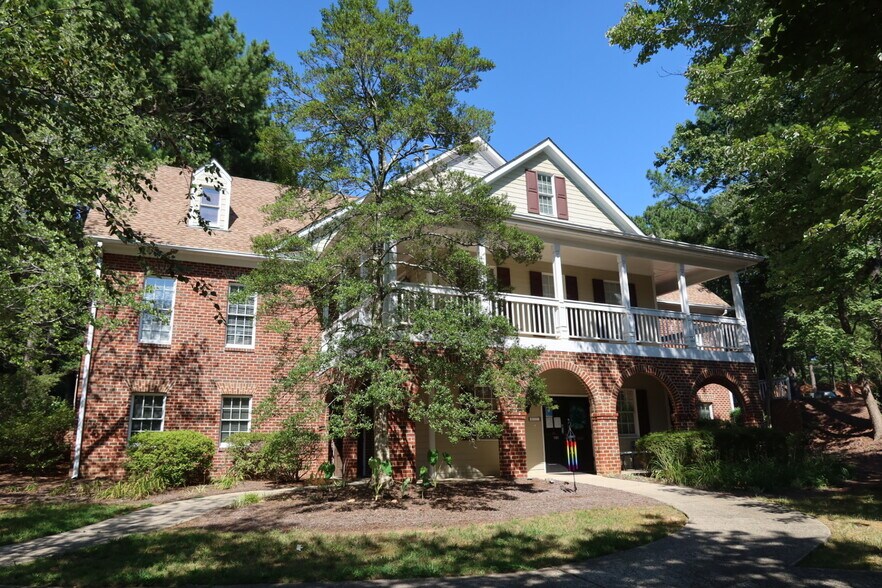 5540 Mcneely Dr, Raleigh, NC à vendre - Photo du bâtiment - Image 2 de 9