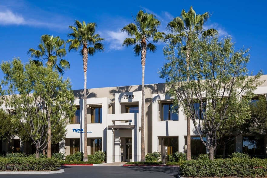 7525 Irvine Center Dr, Irvine, CA à louer - Photo principale - Image 1 de 24