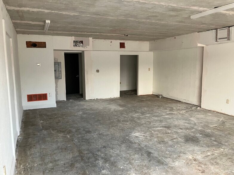 12691-12695 Mcgregor Blvd, Fort Myers, FL à louer - Photo intérieure - Image 3 de 14