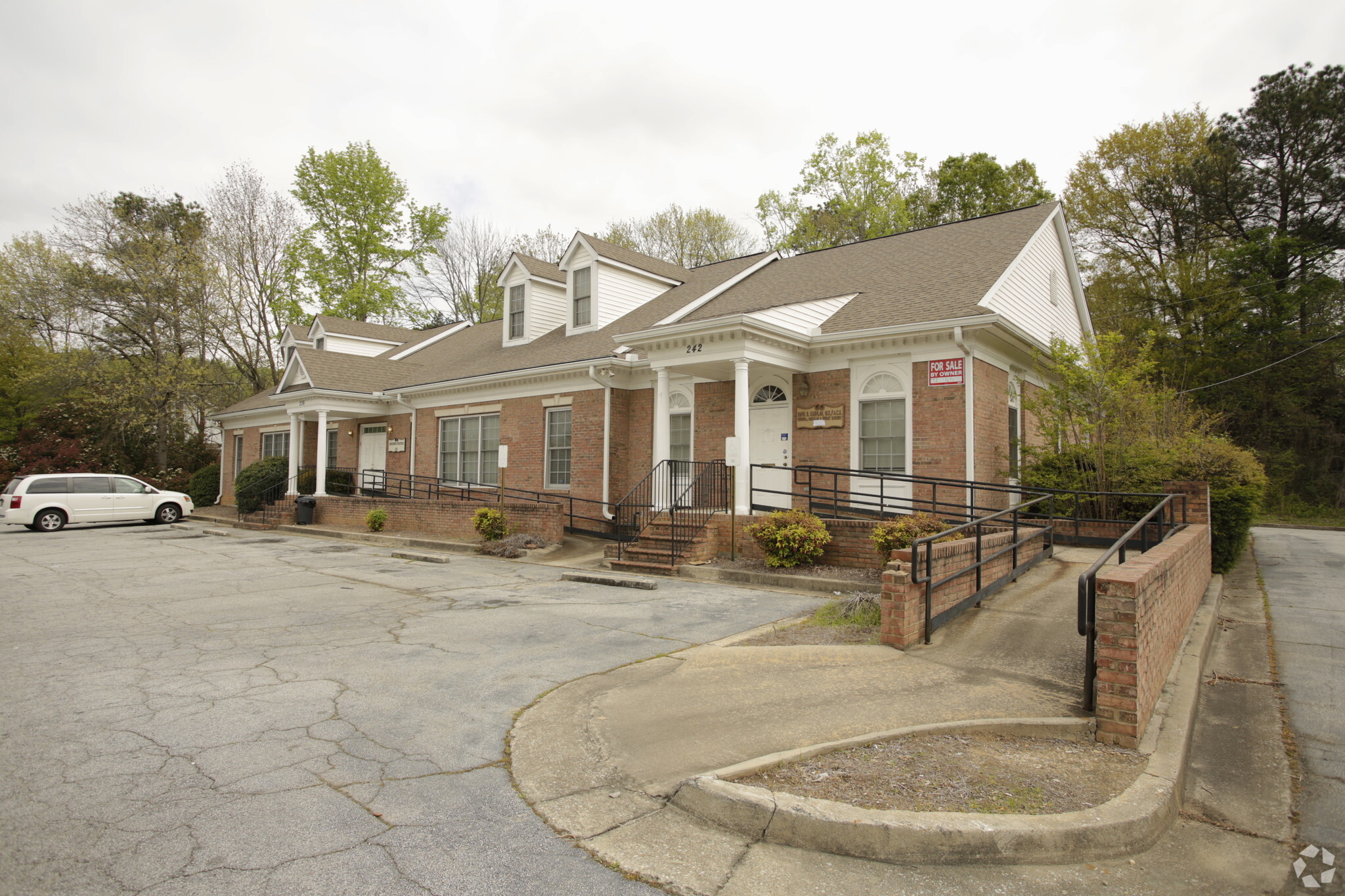 236-242 Arrowhead Blvd, Jonesboro, GA à vendre Photo principale- Image 1 de 1