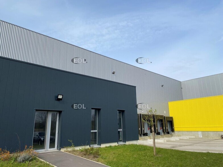 Industrial in Fontenoy-sur-Moselle for lease - Building Photo - Image 1 of 4