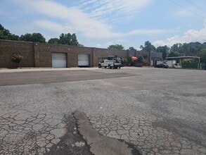 1551 S Wilcox Dr, Kingsport, TN for lease Interior Photo- Image 1 of 4