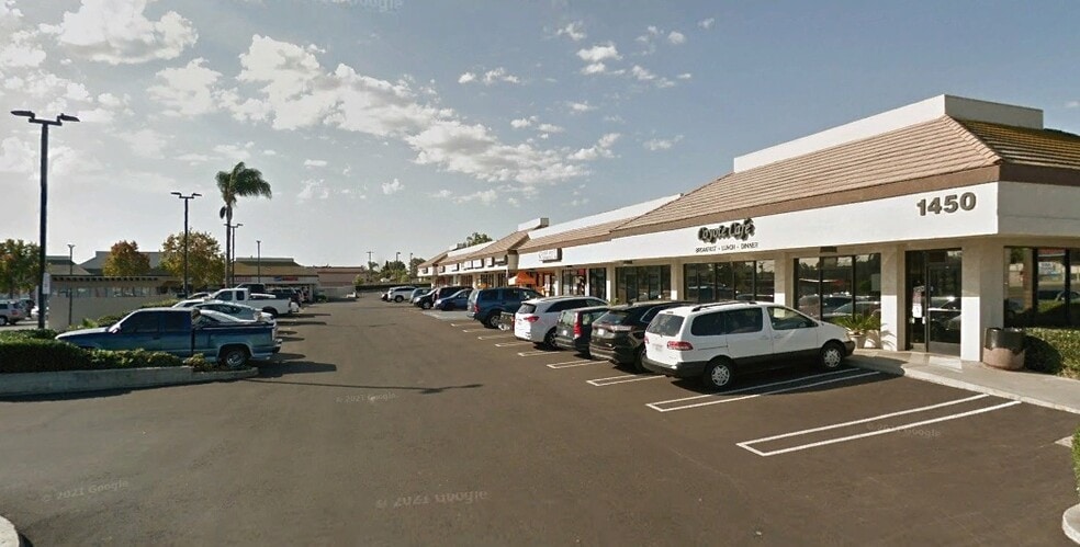 1450-1470 N Santa Fe Ave, Vista, CA for lease - Building Photo - Image 3 of 6