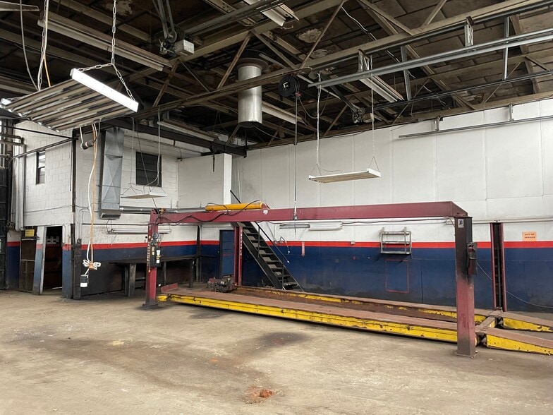 1 Warehouse Ln, Elmsford, NY for lease - Building Photo - Image 3 of 7