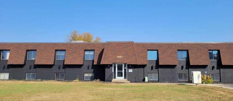 6957 NW Highway 10, Anoka, MN à louer Photo du bâtiment- Image 1 de 33