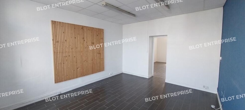 Retail in Brest for lease - Interior Photo - Image 3 of 5