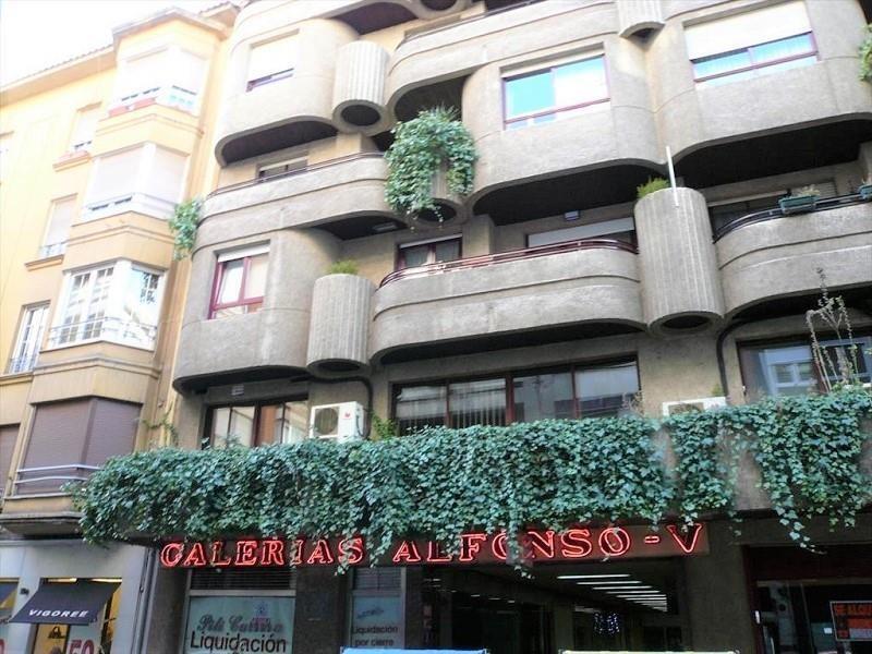 Retail in León, León for sale Primary Photo- Image 1 of 10