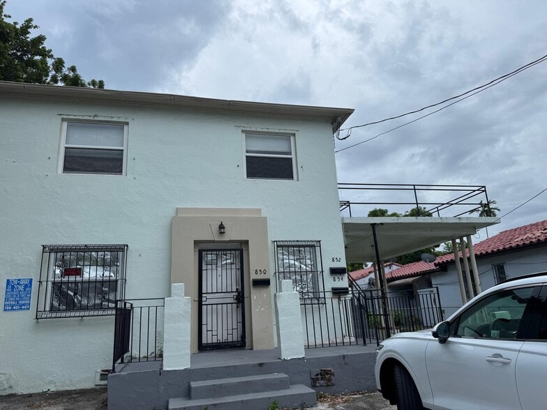 850 NW 5th Ave, Miami, FL for sale - Primary Photo - Image 1 of 9