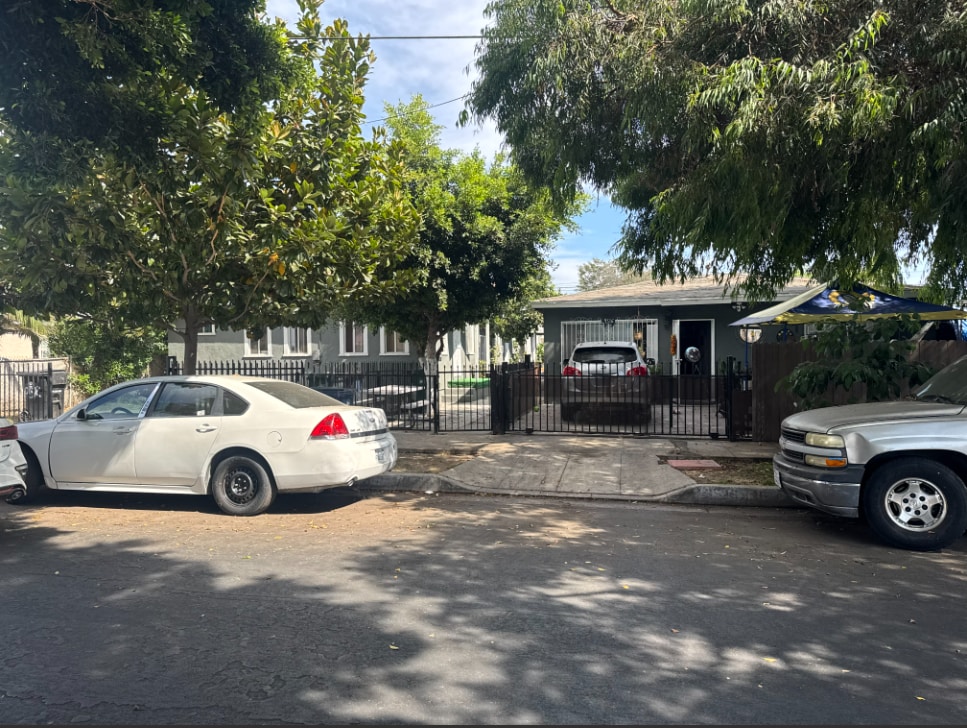 9512 Croesus Ave, Los Angeles, CA à vendre Photo du bâtiment- Image 1 de 14