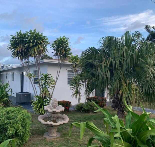 333 SE 23rd Ave, Boynton Beach, FL à vendre - Photo du bâtiment - Image 2 de 14