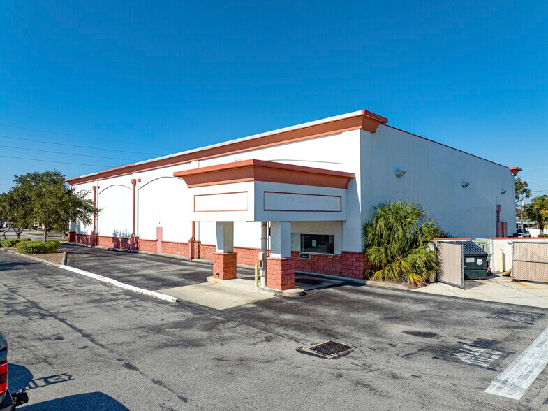 1899 N Highland Ave, Clearwater, FL à vendre - Photo du bâtiment - Image 3 de 5