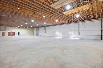 657 NE Dixie Hwy, Jensen Beach, FL for lease Interior Photo- Image 2 of 2