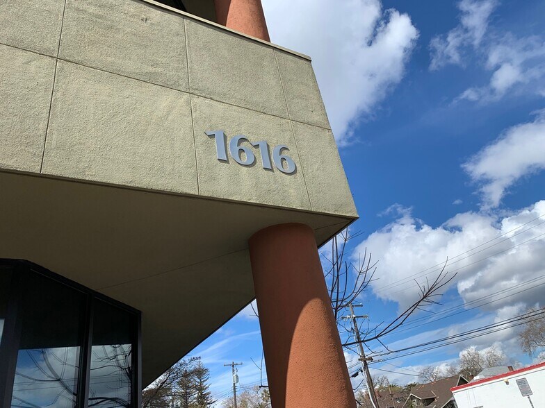 1616 29th St, Sacramento, CA for lease - Building Photo - Image 2 of 9