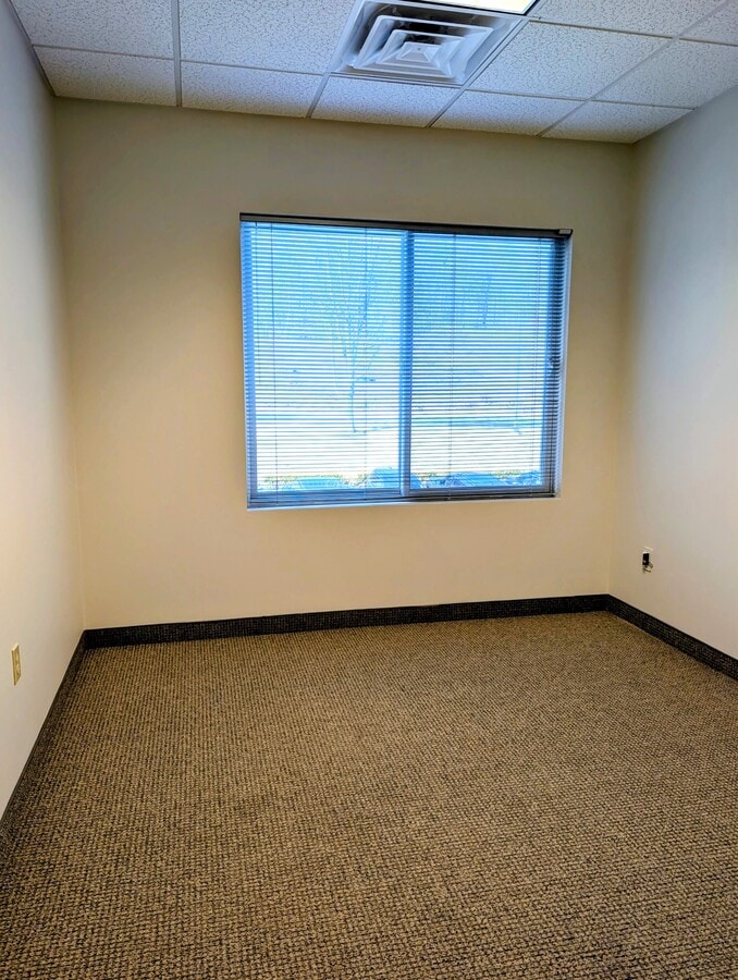 1449 Old Waterbury Rd, Southbury, CT 06488 - Unité 307 - - Photo intérieure - Image 1 of 3