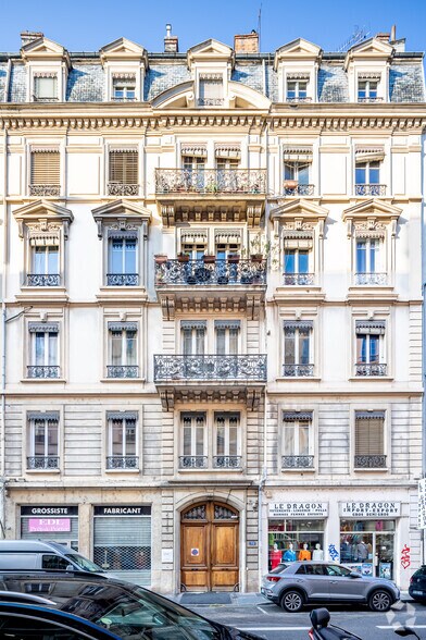 Rue Molière, Lyon for sale - Building Photo - Image 2 of 4