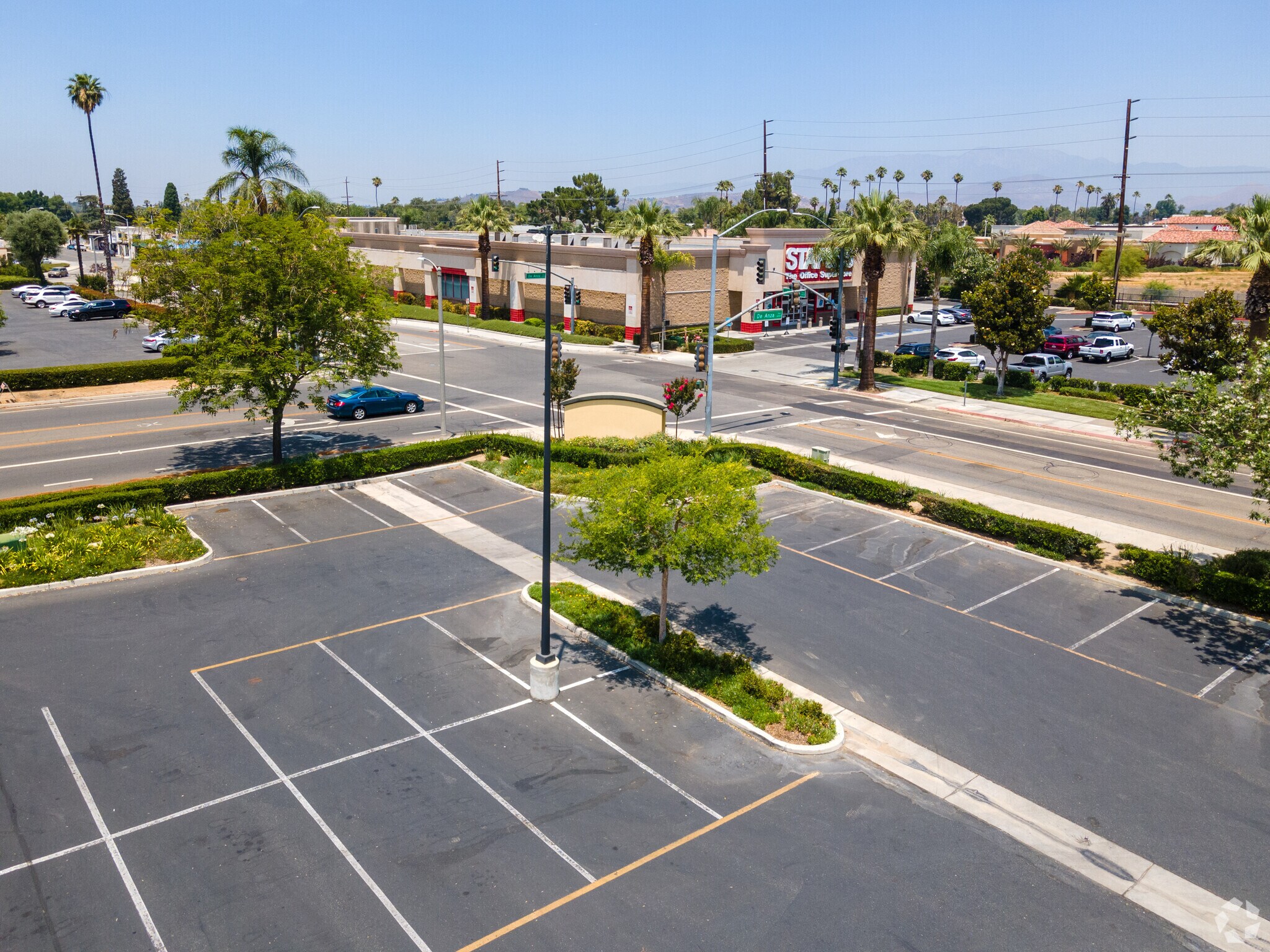 Merrill Ave, Riverside, CA for lease Primary Photo- Image 1 of 6