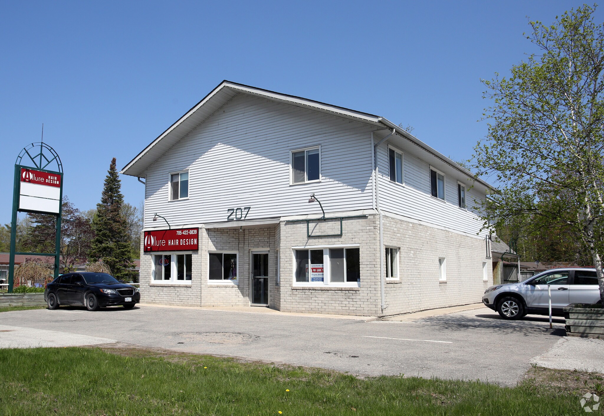 207 Main St, Wasaga Beach, ON à vendre Photo principale- Image 1 de 1
