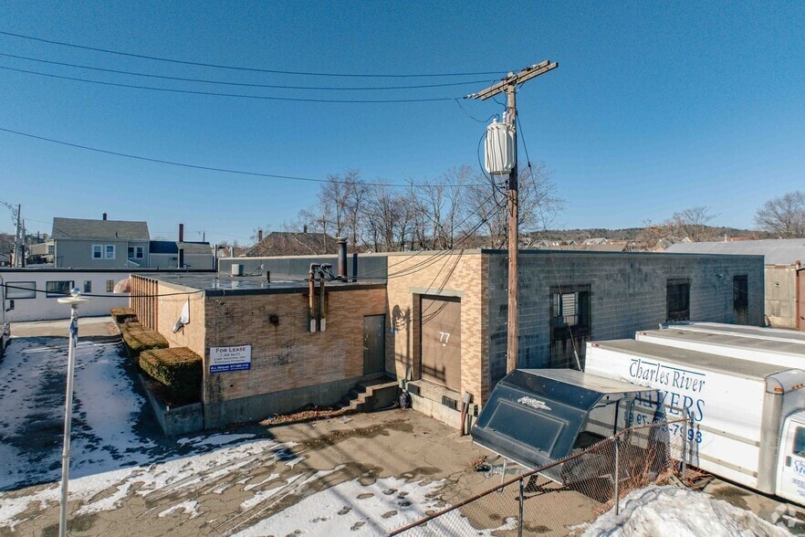 77 Felton St, Waltham, MA for lease - Building Photo - Image 2 of 6