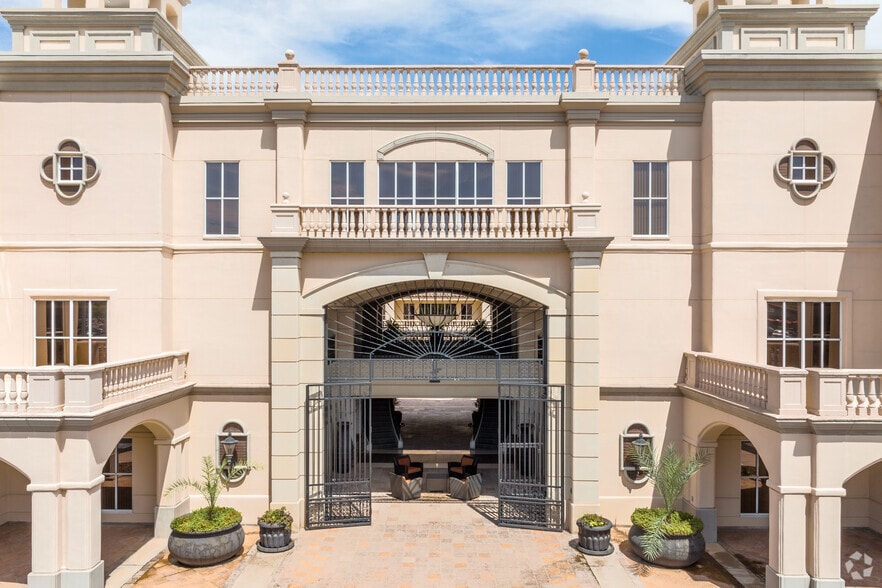 6263 N Scottsdale Rd, Scottsdale, AZ for lease - Building Photo - Image 2 of 6