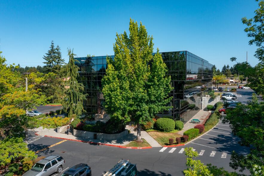 1000 SE Everett Mall Way, Everett, WA à vendre - Photo du bâtiment - Image 1 de 1