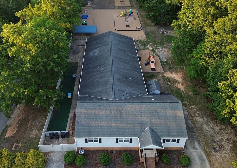 120 W Hundred Rd, Chester, VA for sale - Building Photo - Image 1 of 4