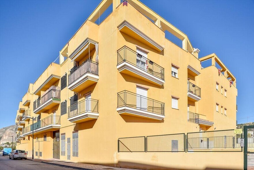Commerce de détail dans Atarfe, Granada à vendre - Photo du bâtiment - Image 2 de 27