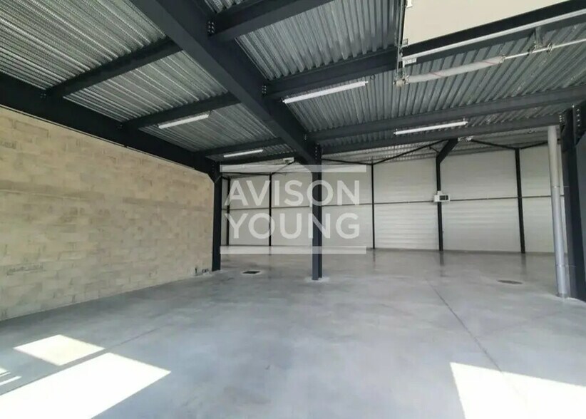 Flex in Moissy-Cramayel for sale - Interior Photo - Image 2 of 4