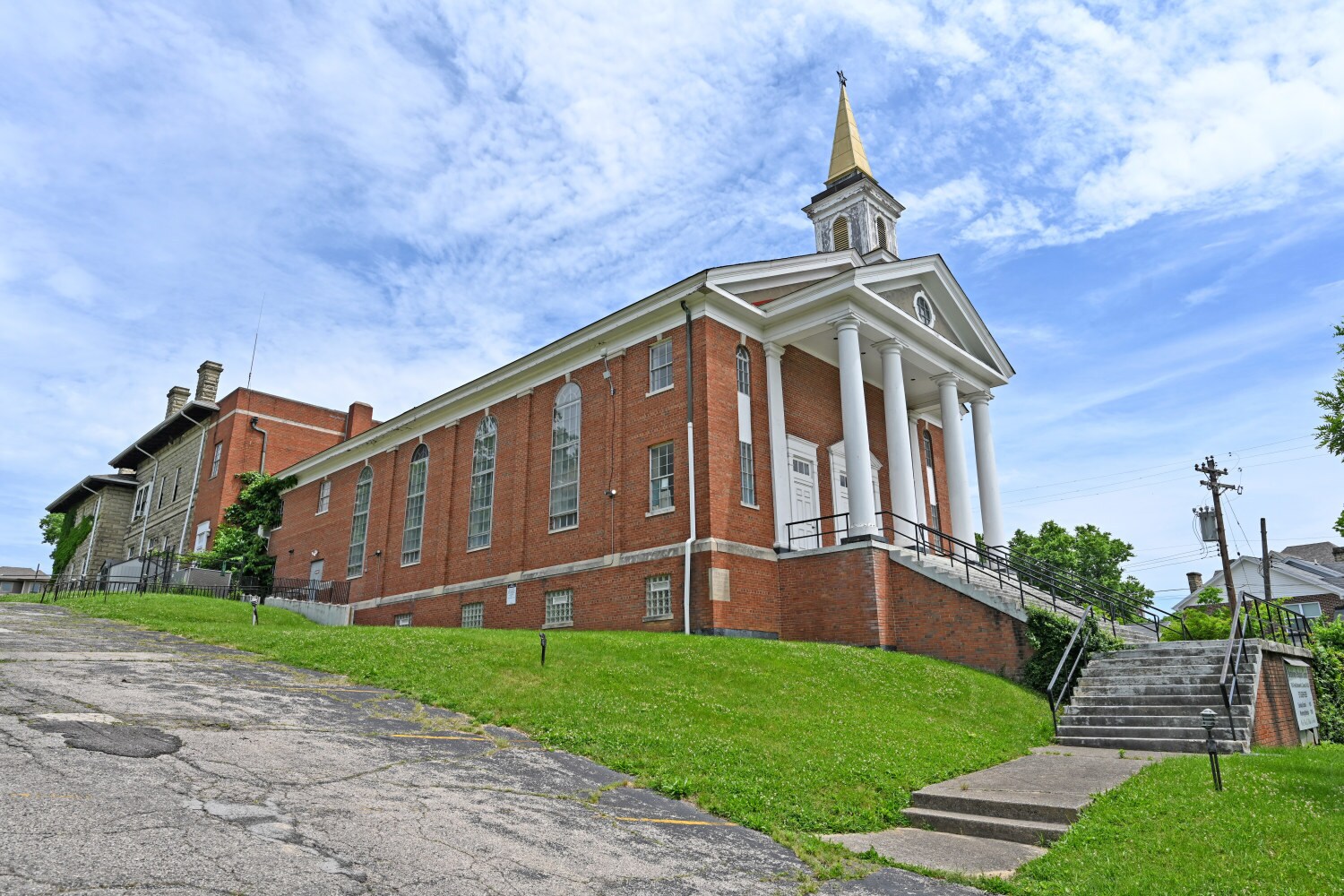 760 N Fred Shuttlesworth Cir, Cincinnati, OH for sale Primary Photo- Image 1 of 7