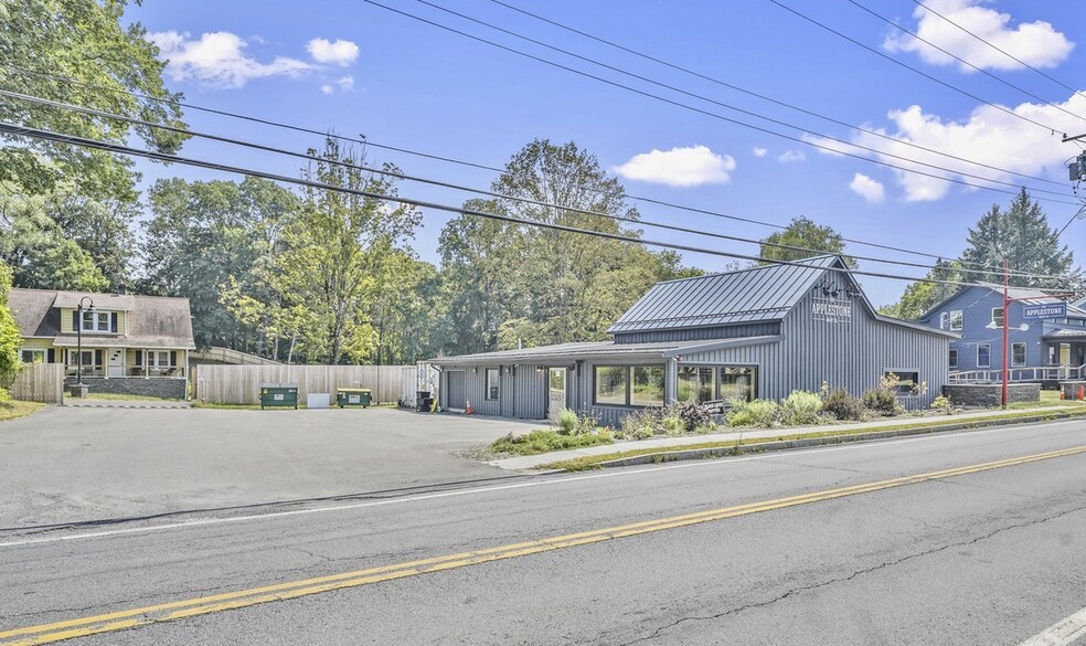 3603 Main St, Stone Ridge, NY for sale - Primary Photo - Image 1 of 27