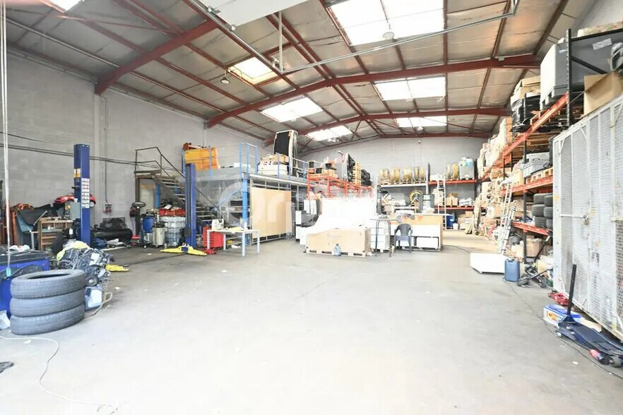 Flex in Feyzin for sale - Interior Photo - Image 2 of 12