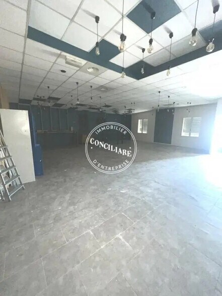 Retail in Portet-sur-Garonne for lease - Building Photo - Image 2 of 5