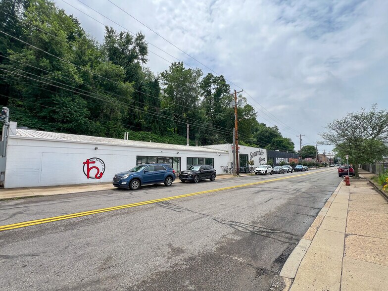 5770 Butler St, Pittsburgh, PA à vendre - Photo du bâtiment - Image 2 de 14