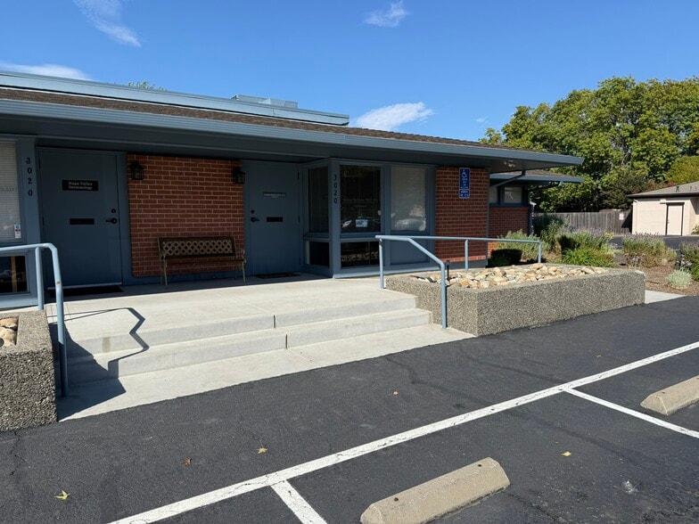 3020 Beard Rd, Napa, CA for lease - Building Photo - Image 2 of 4