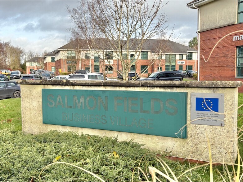 Salmon Fields, Oldham à louer - Photo du bâtiment - Image 3 de 4