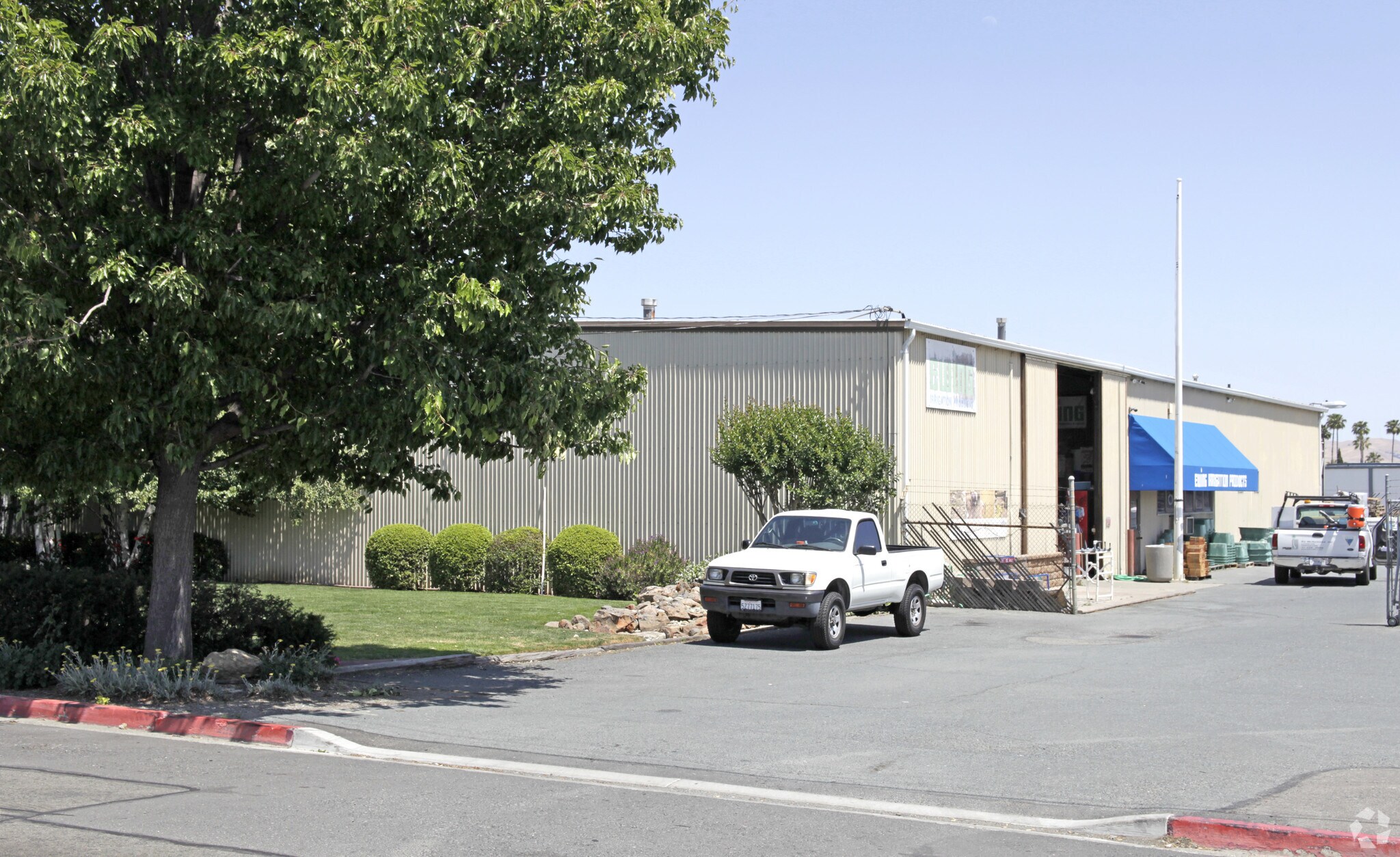 62 S Buchanan Cir, Martinez, CA for sale Primary Photo- Image 1 of 1