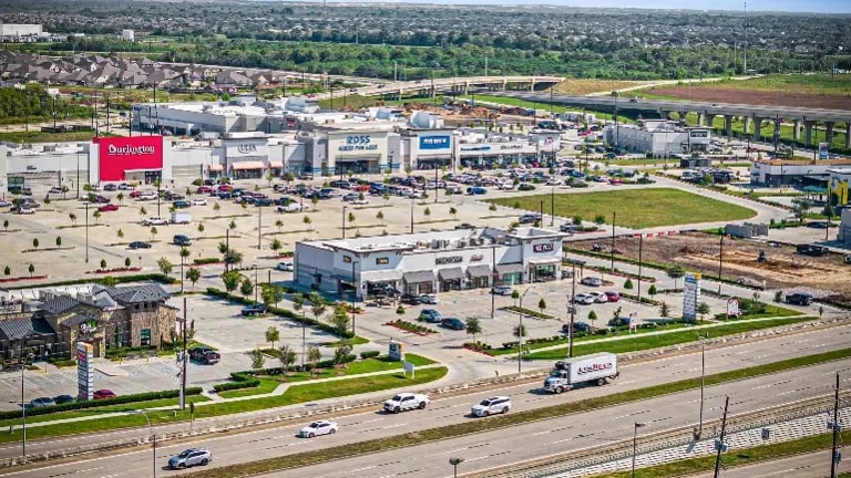 10407 Highway 6, Missouri City, TX for lease Building Photo- Image 1 of 9