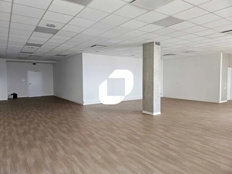 Office in Montpellier for lease - Interior Photo - Image 3 of 6