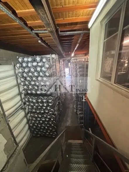 Industrial in Montreuil for lease - Building Photo - Image 2 of 3