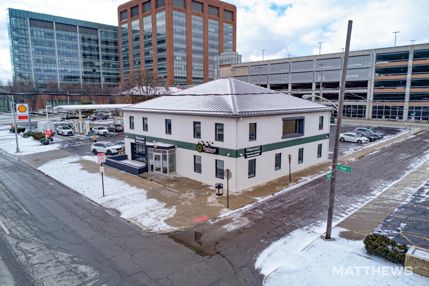 601 S High St, Columbus, OH à vendre - Photo du bâtiment - Image 2 de 4