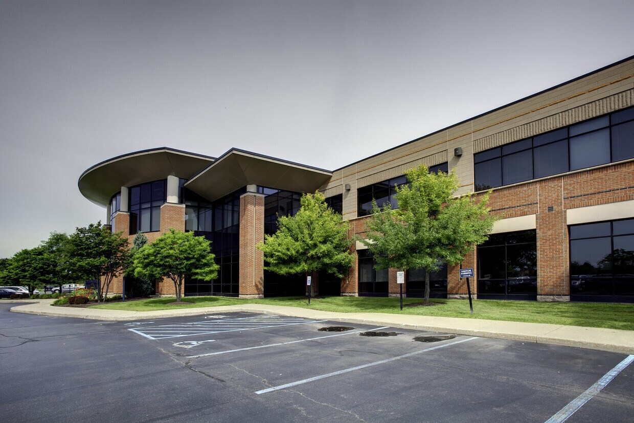 6400 Main St, Williamsville, NY à louer Photo du bâtiment- Image 1 de 5