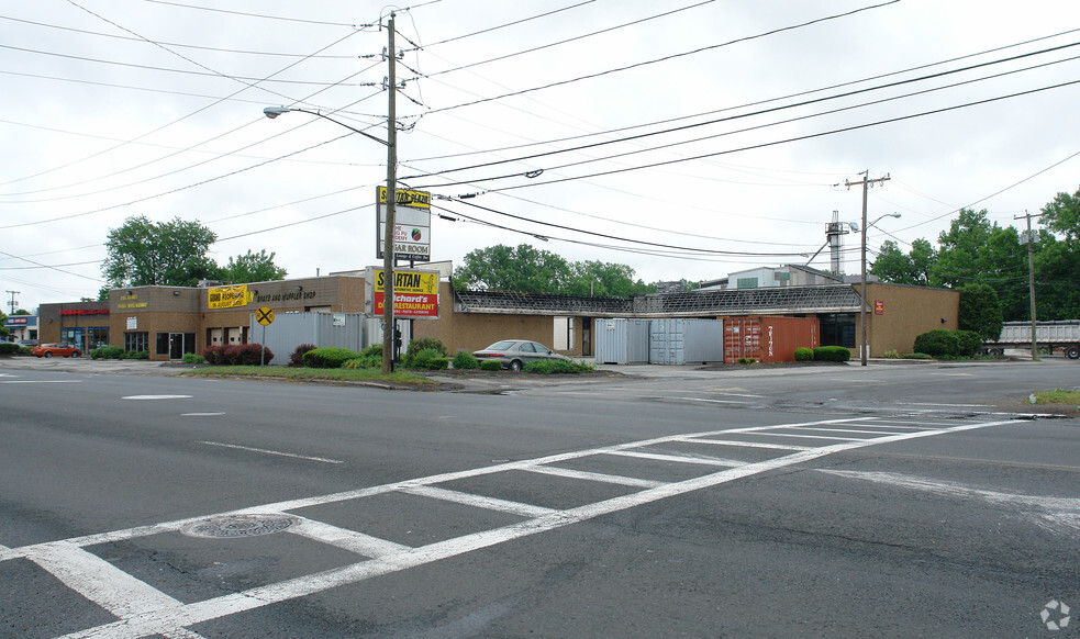 865 Memorial Ave, West Springfield, MA à vendre - Photo principale - Image 1 de 1