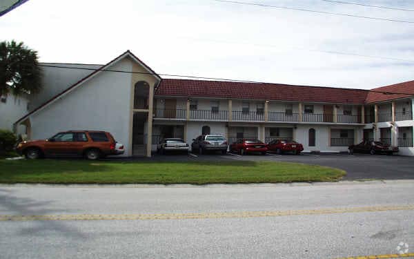 205 116th Ave, Treasure Island, FL for sale Primary Photo- Image 1 of 15