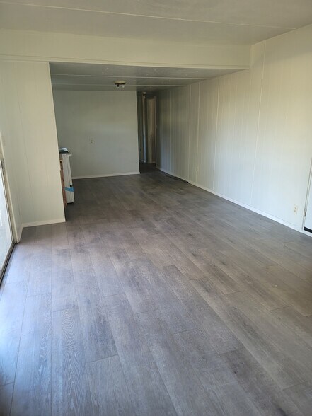 2595 W Hardy Rd, El Centro, CA à vendre - Photo du bâtiment - Image 2 de 9