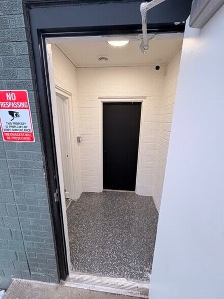 2011 Hull Ave, Des Moines, IA à louer - Hall d’entrée - Image 2 de 14