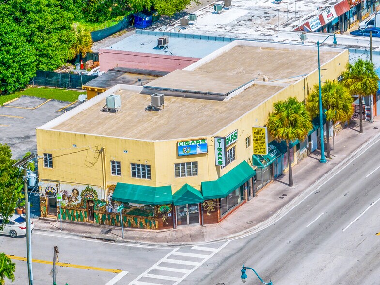 3471-3475 SW 8th St, Miami, FL à louer - Photo du bâtiment - Image 1 de 19