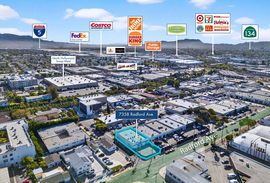 7358 Radford Ave, North Hollywood, CA à vendre - Photo du bâtiment - Image 2 de 7