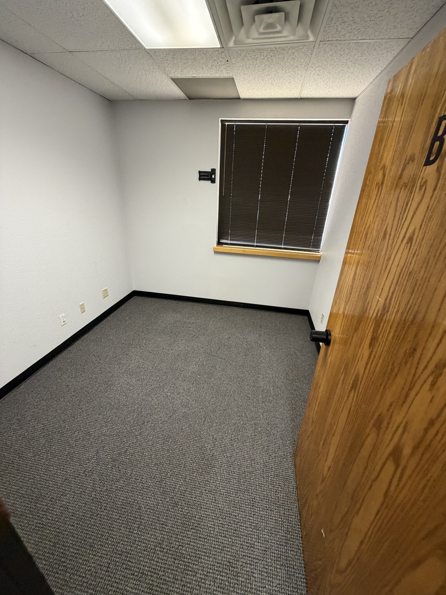 2755-2795 E Desert Inn Rd, Las Vegas, NV à louer Photo intérieure- Image 1 de 1