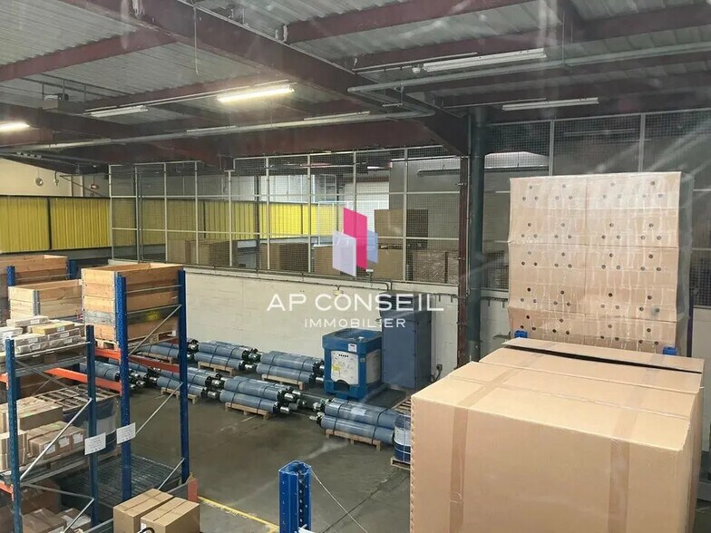 Flex dans Buc à louer - Photo du bâtiment - Image 3 de 6